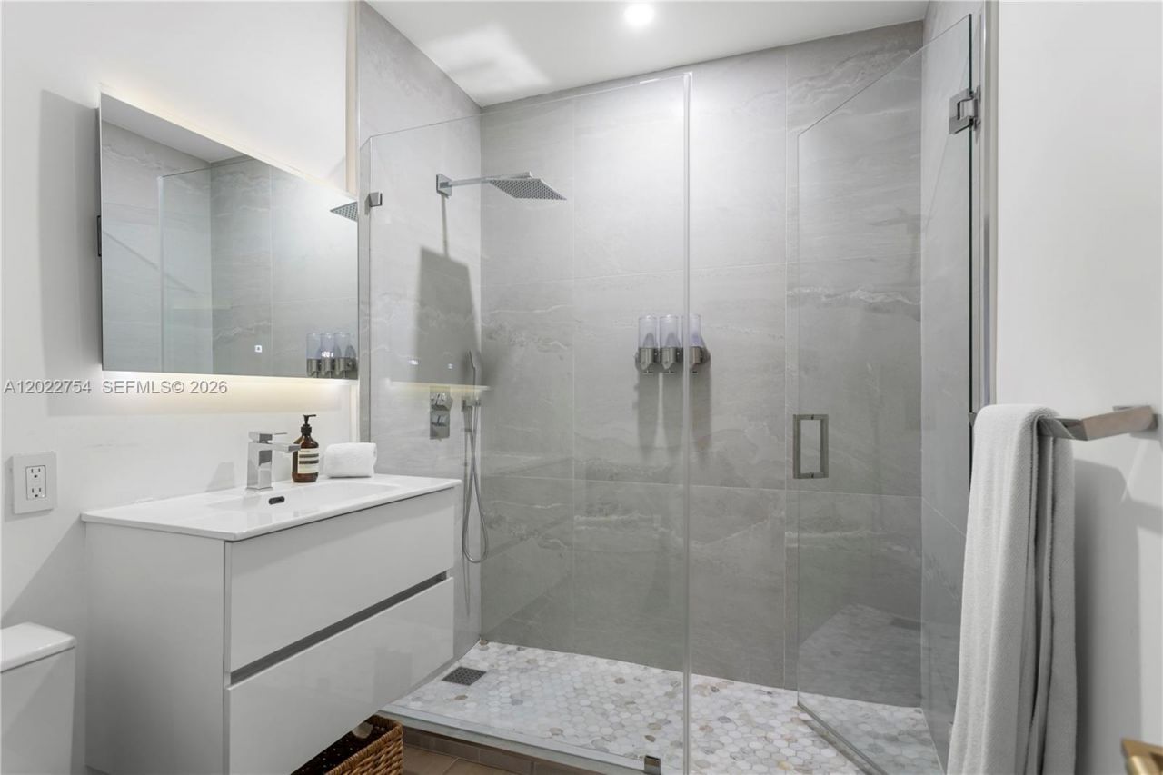 7825 SW 72nd Ave , Miami, FL 33143 Photo