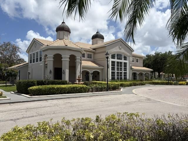 152 SW Peacock Boulevard, Unit 27-203, Port Saint Lucie, FL 34986 Photo