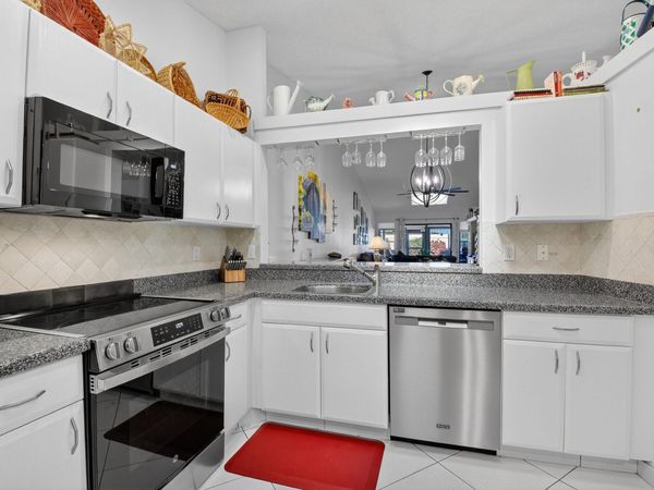 5893 Sunswept, Unit B, Boynton Beach, FL 33437