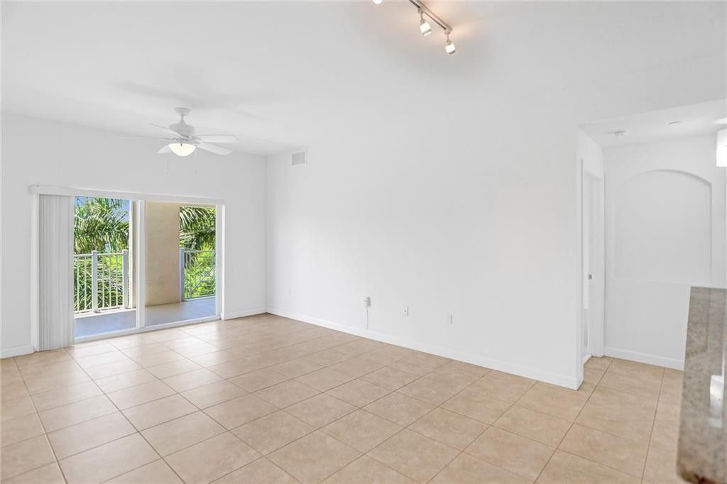 1931 NE 2nd Street, Unit 303, Deerfield Beach, FL 33441 Photo