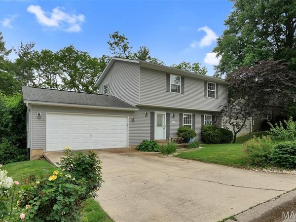 4723 Brecht Lane, Godfrey, IL 62035