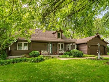 1649 Harmony Lane SW, North Canton, OH 44709