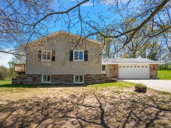 9780 Courtland Drive NE, Rockford, MI 49341