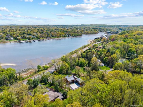 369 E Shore Road , Great Neck, NY 11023