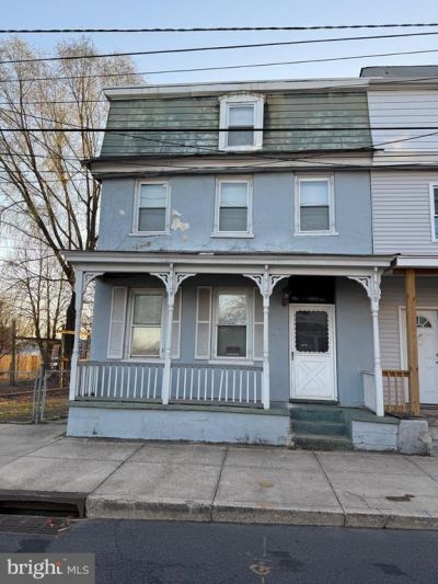 526 YORK STREET  Burlington, NJ 08016