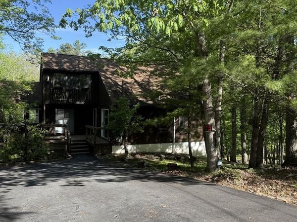 5375 WOODBRIDGE DRIVE , BUSHKILL, PA 18324