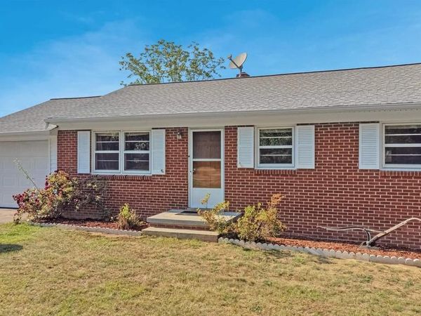 712 FREDERICKS HALL RD , BUMPASS, VA 23024