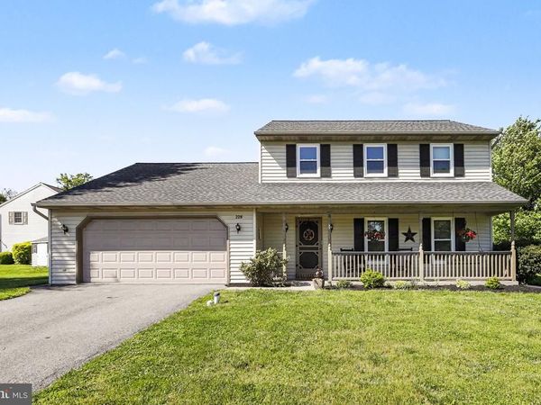 228 CLIFF LANE, ELIZABETHTOWN, PA 17022