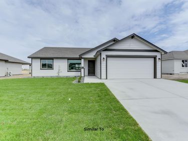 1615 Parkwood Ct, Grandview, WA 98930