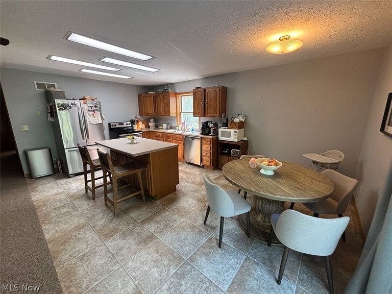 6060 Dalton Fox Lake Road, North Lawrence, OH 44666 Photo 8