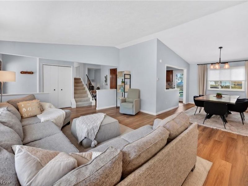 4563 Azalea Lane, North Olmsted, OH 44070 Photo 4