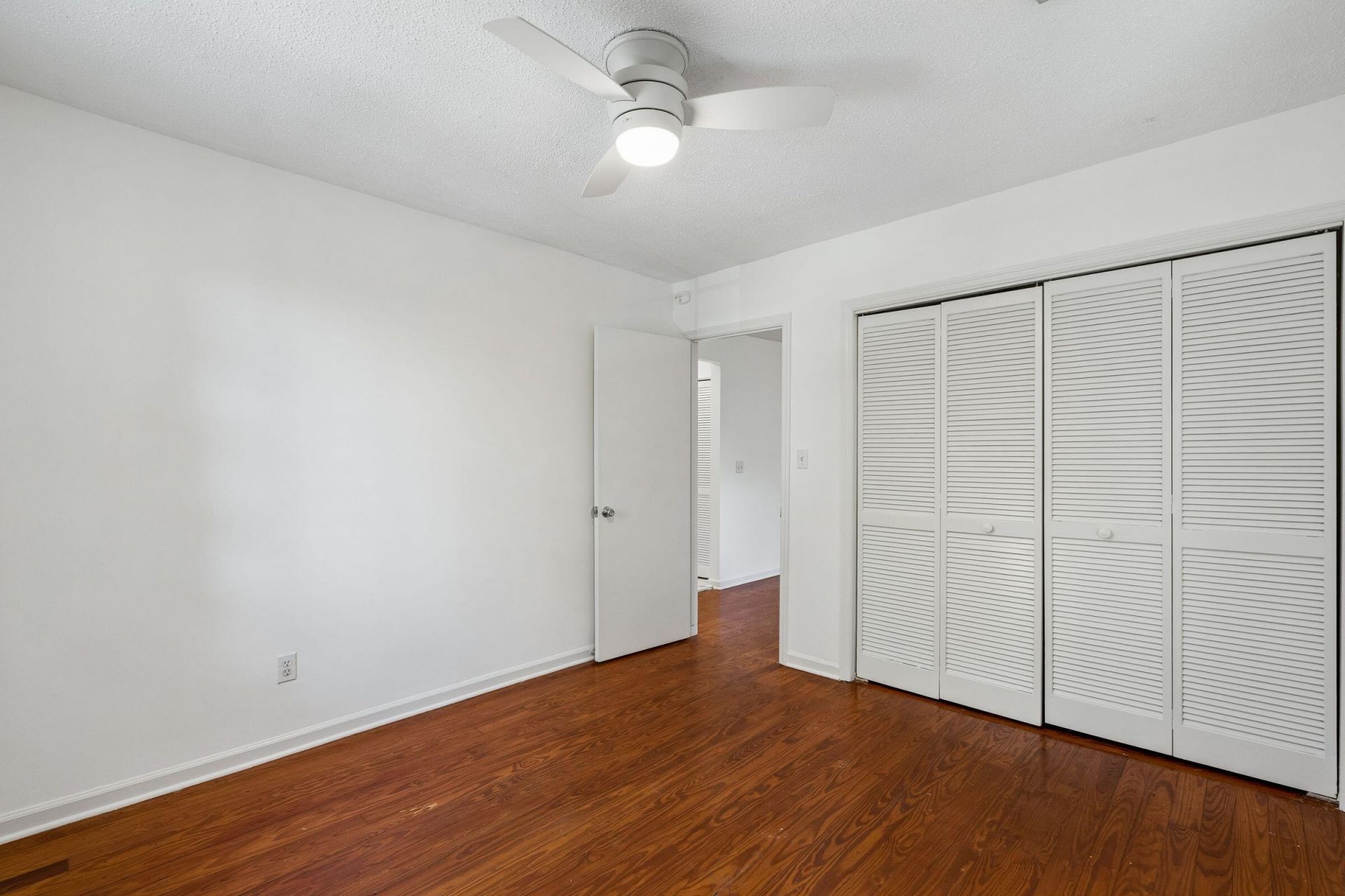115 Smith Street Photo 18