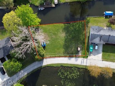 000 Clinton Dr Drive, West Bloomfield Township, Mi 48324