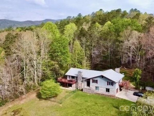 656 Cashiers Valley Road, Brevard, NC 28712