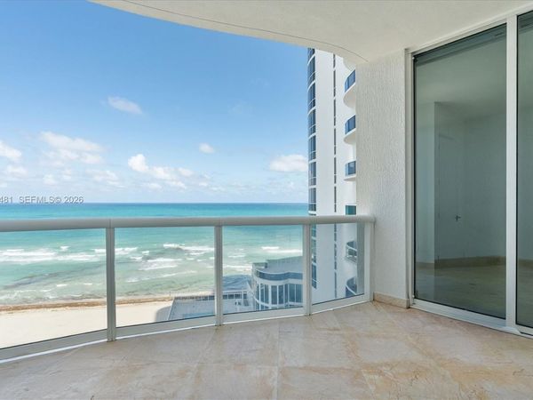 15901 Collins Ave , Unit 904, Sunny Isles Beach, FL 33160