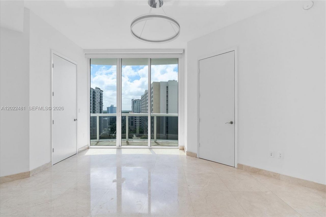 15901 Collins Ave , Unit 904, Sunny Isles Beach, FL 33160 Photo