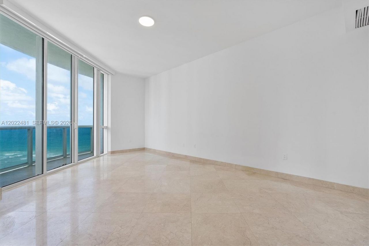 15901 Collins Ave , Unit 904, Sunny Isles Beach, FL 33160 Photo