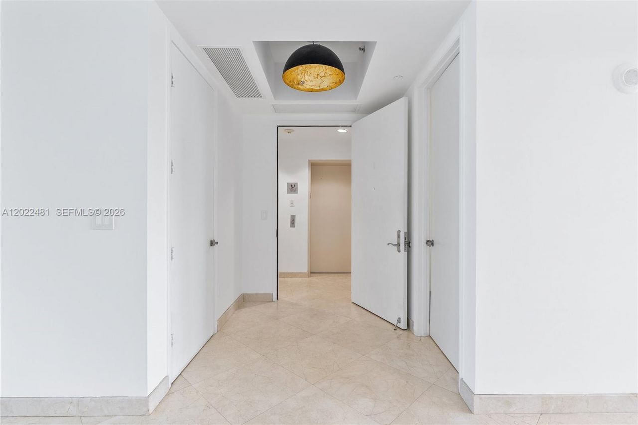 15901 Collins Ave , Unit 904, Sunny Isles Beach, FL 33160 Photo