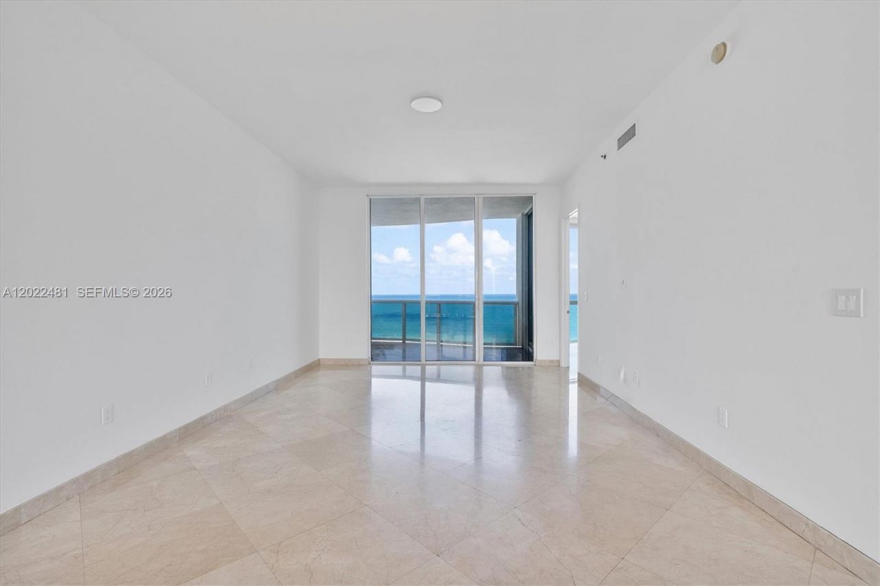 15901 Collins Ave , Unit 904, Sunny Isles Beach, FL 33160 Photo