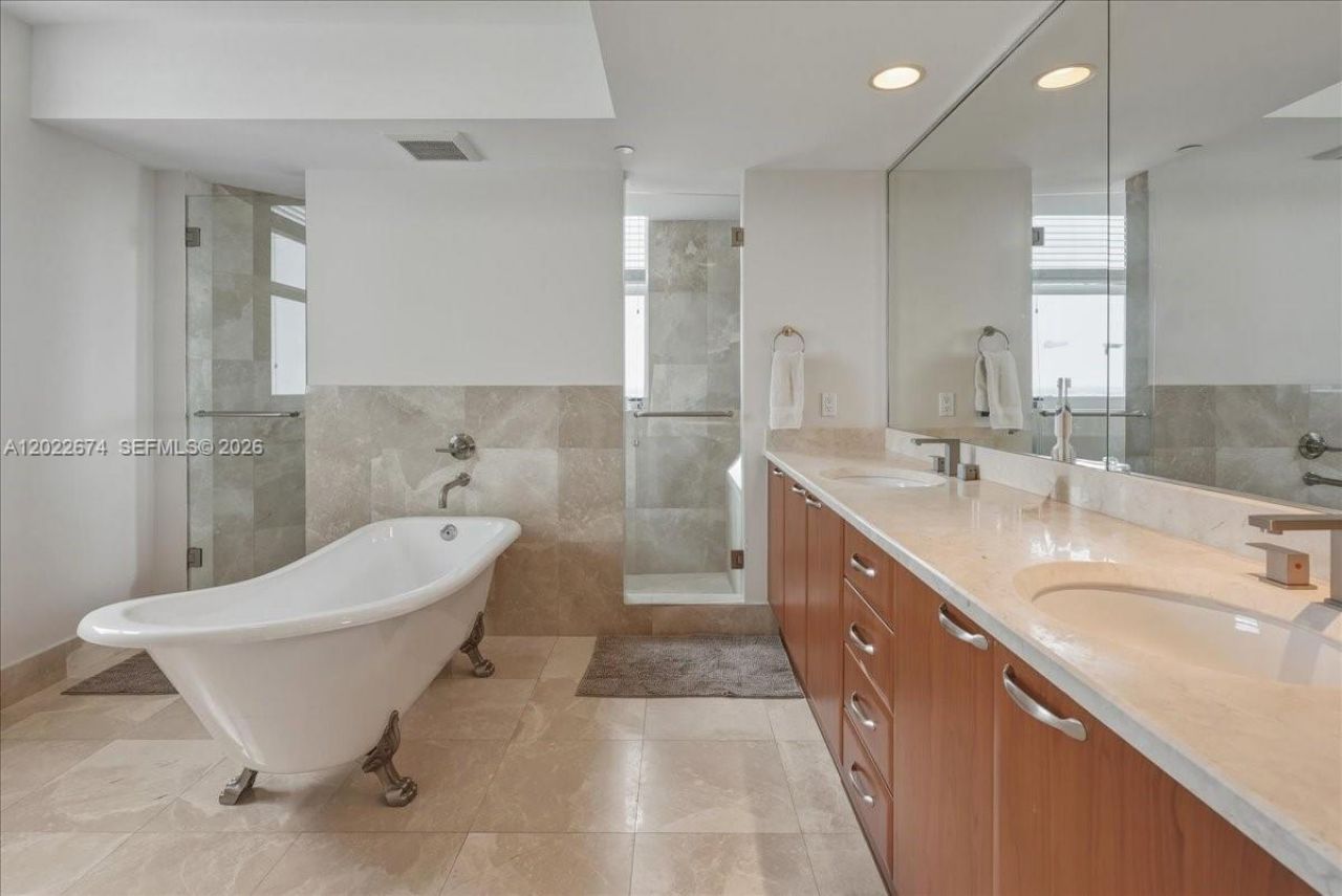3301 NE 183rd St , Unit 2101, Aventura, FL 33160 Photo