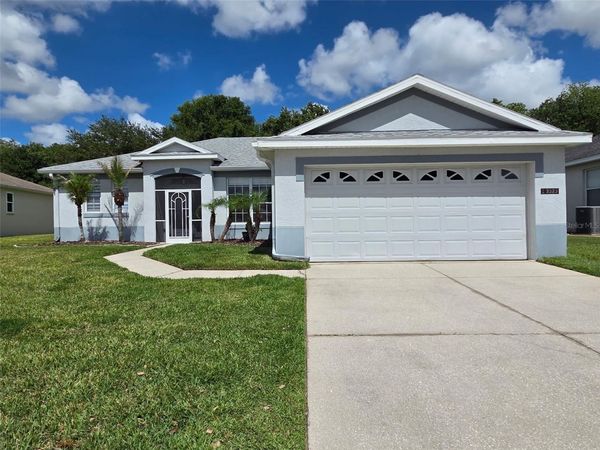 3323 SONGBIRD LANE , LAKELAND, FL 33811