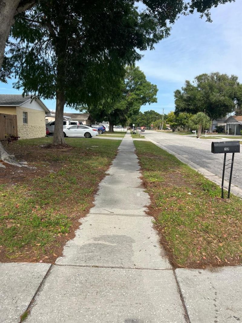 603 65th Avenue W, Bradenton, FL 34207 Photo