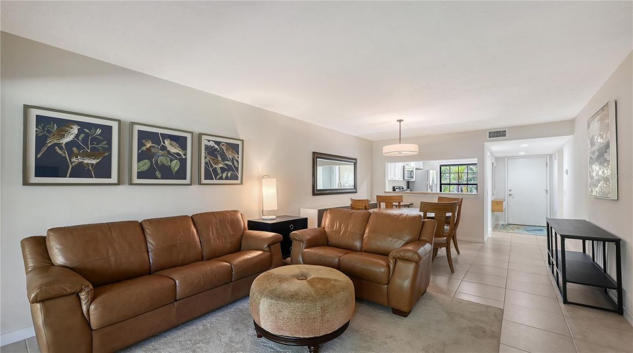 4729 Winslow Beacon, Unit 11, Sarasota, FL 34235 Photo