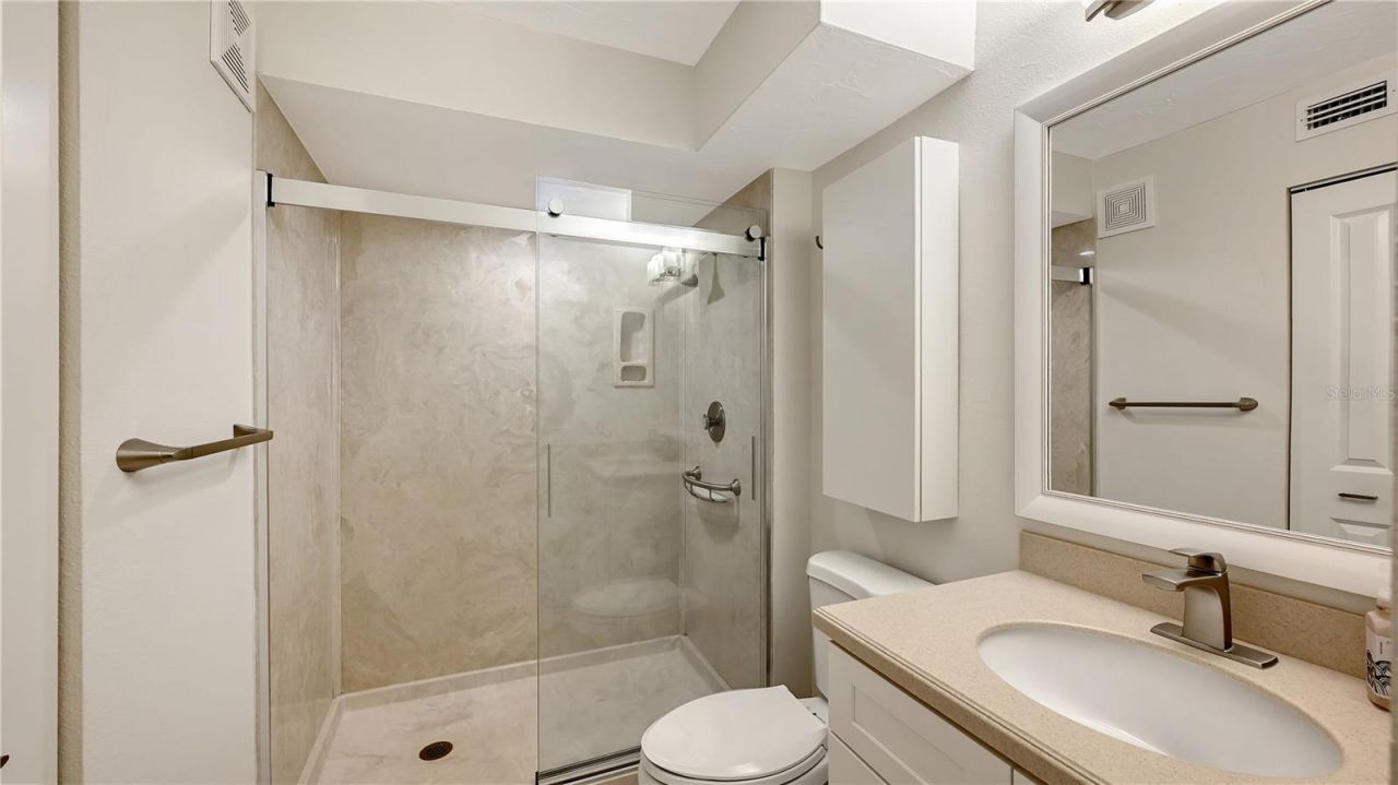 4729 Winslow Beacon, Unit 11, Sarasota, FL 34235 Photo