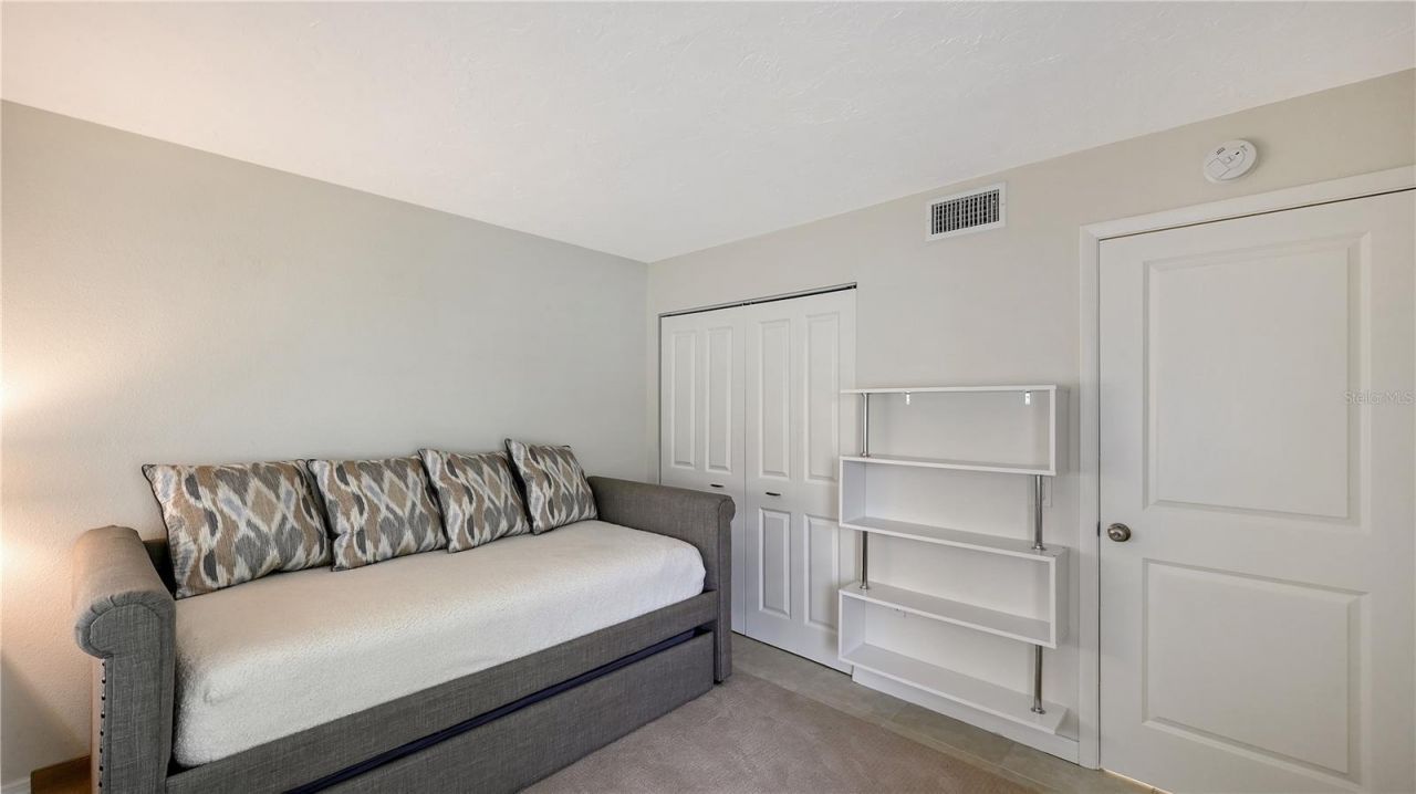 4729 Winslow Beacon, Unit 11, Sarasota, FL 34235 Photo
