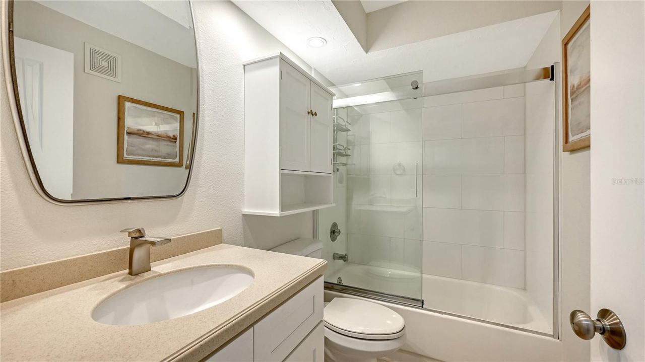 4729 Winslow Beacon, Unit 11, Sarasota, FL 34235 Photo