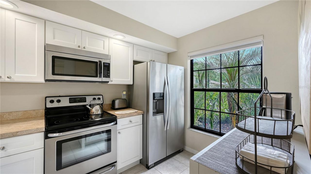 4729 Winslow Beacon, Unit 11, Sarasota, FL 34235 Photo