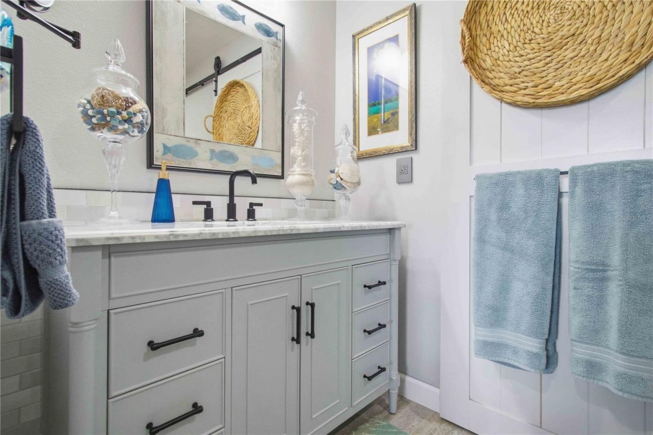 4211 Caddie Drive E, Unit 204, Bradenton, FL 34203 Photo