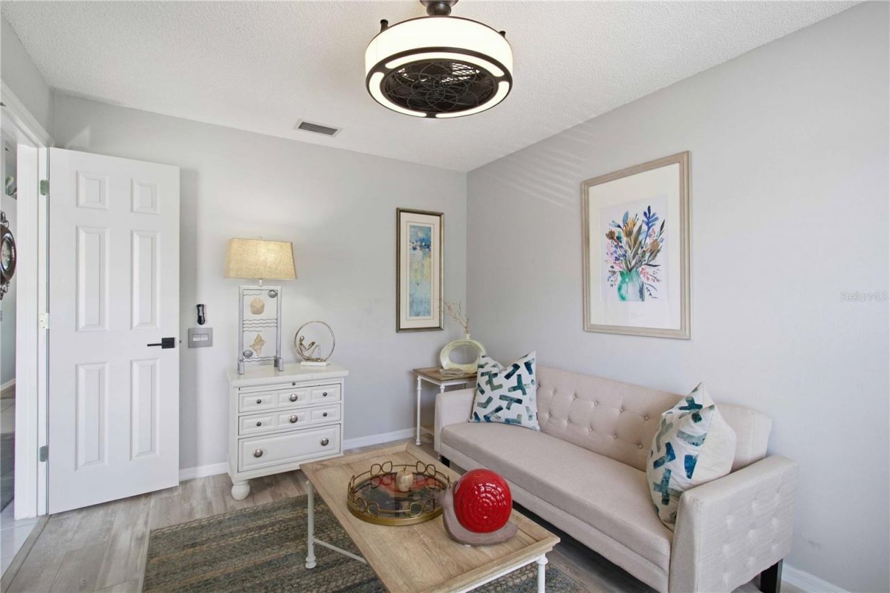 4211 Caddie Drive E, Unit 204, Bradenton, FL 34203 Photo