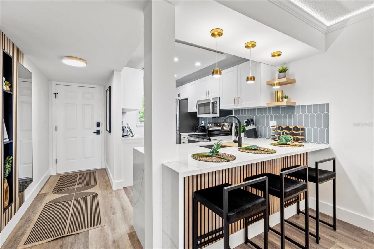 437 Cerromar Lane, Unit 424, Venice, FL 34293 Photo