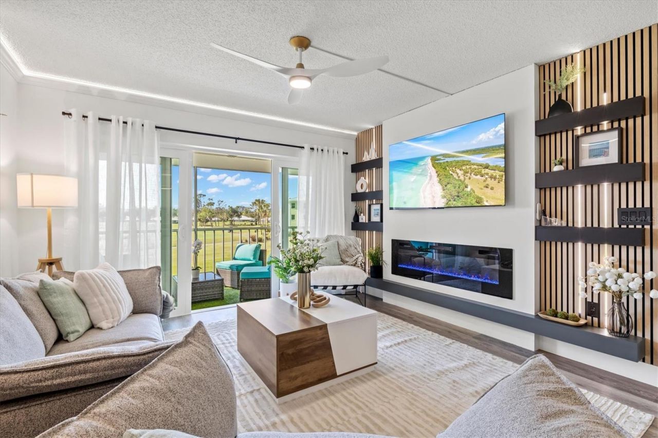 437 Cerromar Lane, Unit 424, Venice, FL 34293 Photo