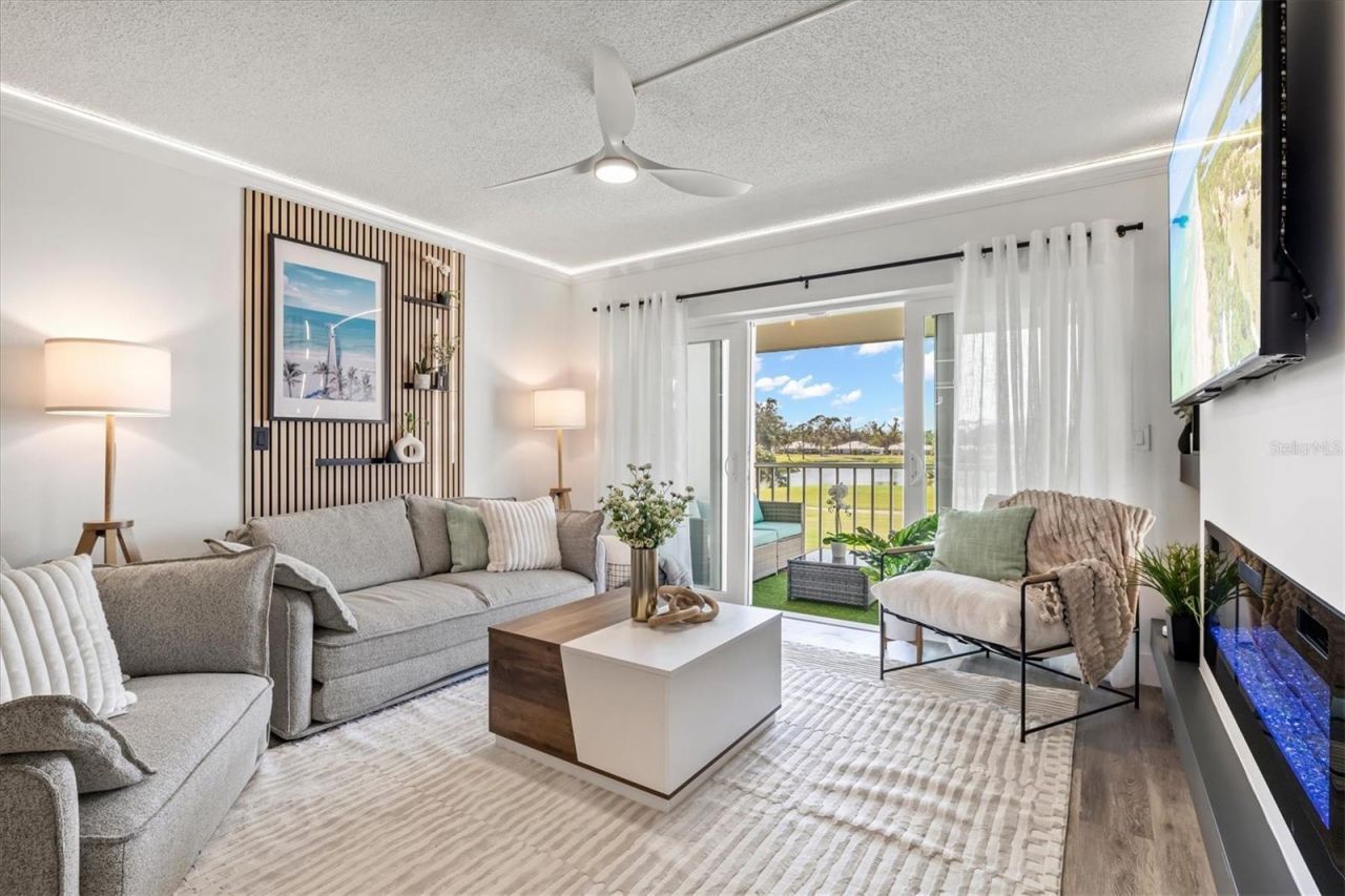 437 Cerromar Lane, Unit 424, Venice, FL 34293 Photo