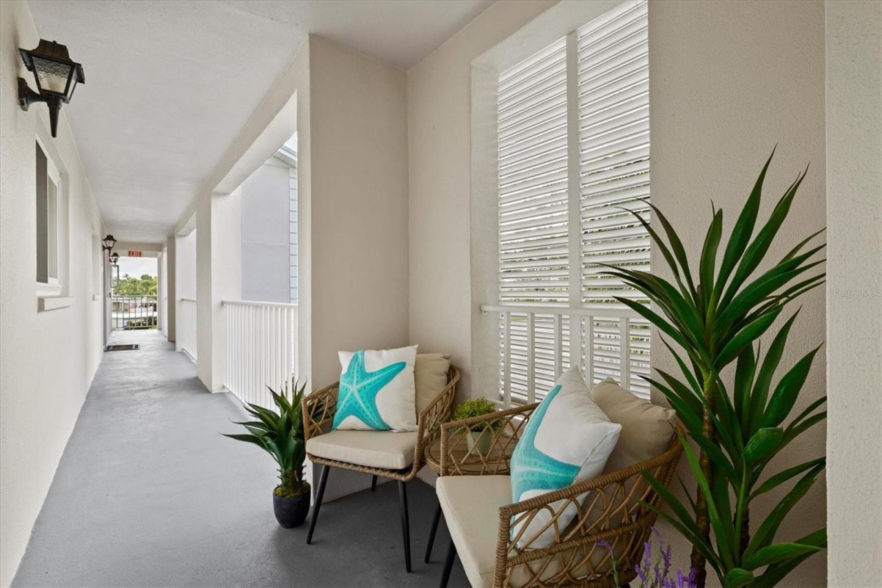 437 Cerromar Lane, Unit 424, Venice, FL 34293 Photo