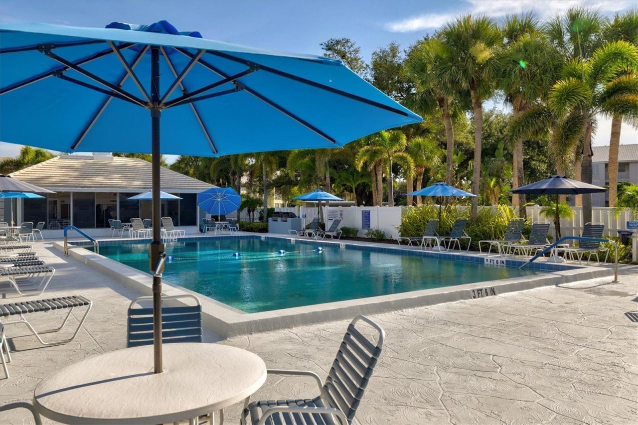 437 Cerromar Lane, Unit 424, Venice, FL 34293 Photo