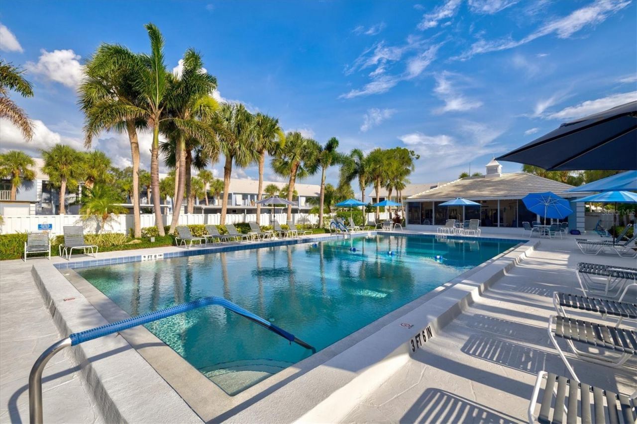 437 Cerromar Lane, Unit 424, Venice, FL 34293 Photo