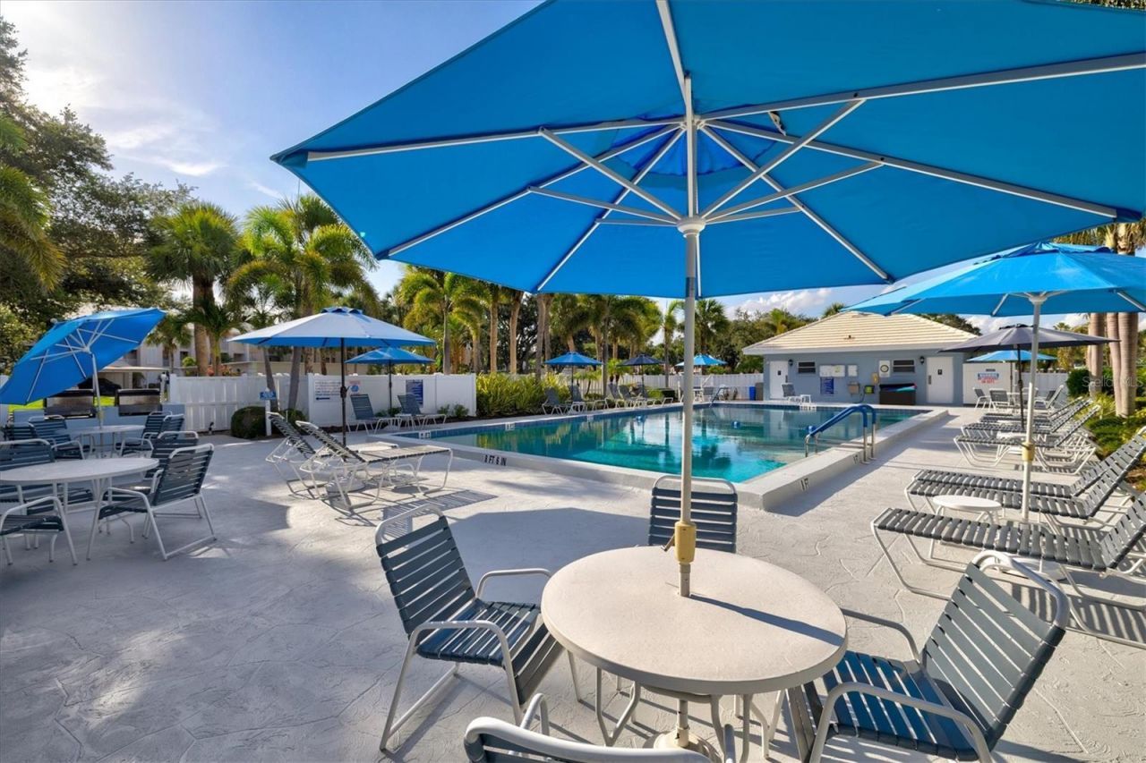 437 Cerromar Lane, Unit 424, Venice, FL 34293 Photo
