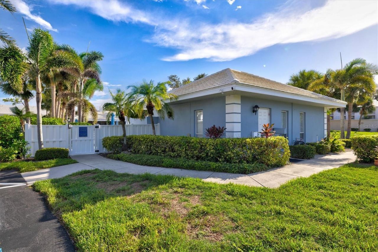 437 Cerromar Lane, Unit 424, Venice, FL 34293 Photo
