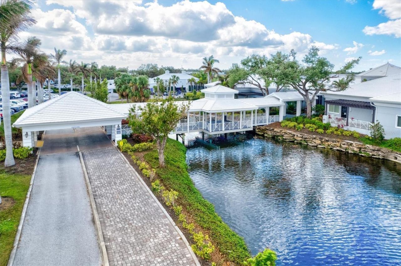 437 Cerromar Lane, Unit 424, Venice, FL 34293 Photo