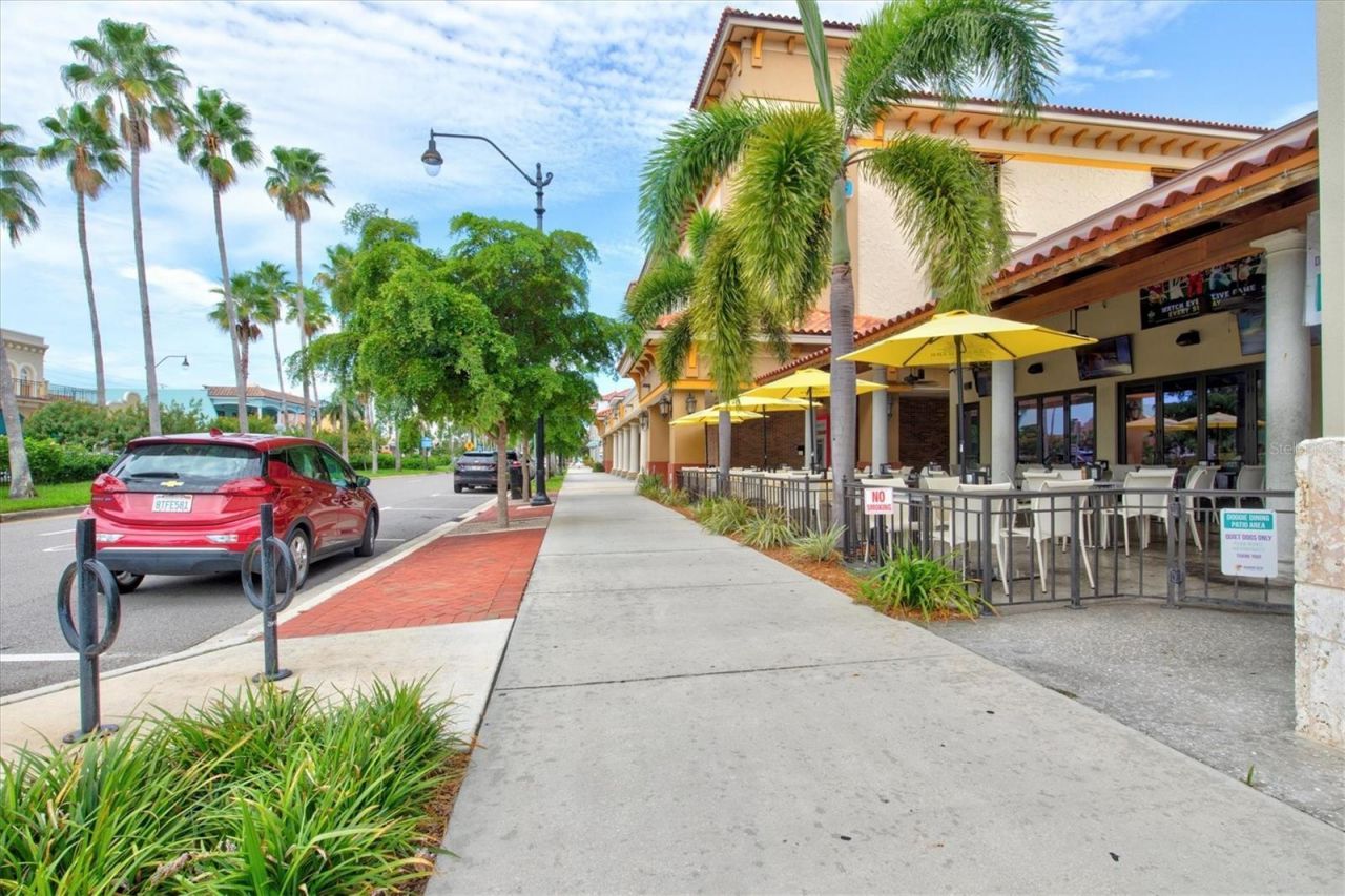 437 Cerromar Lane, Unit 424, Venice, FL 34293 Photo