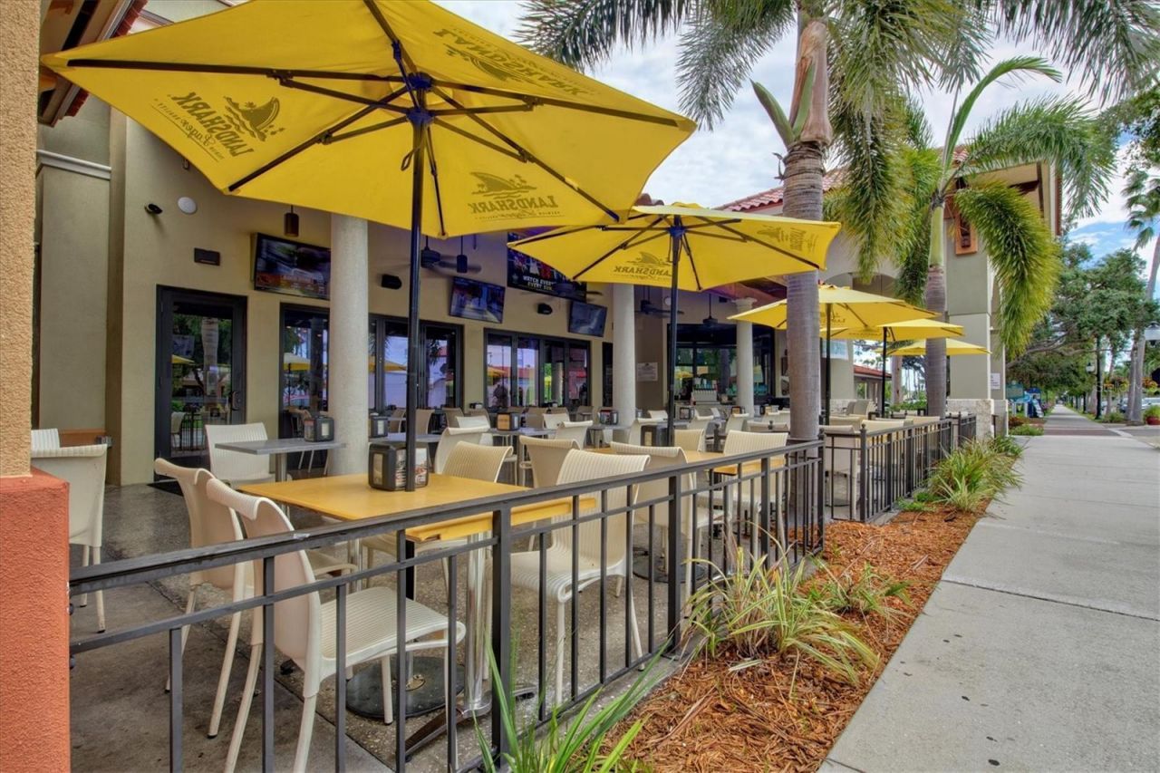 437 Cerromar Lane, Unit 424, Venice, FL 34293 Photo