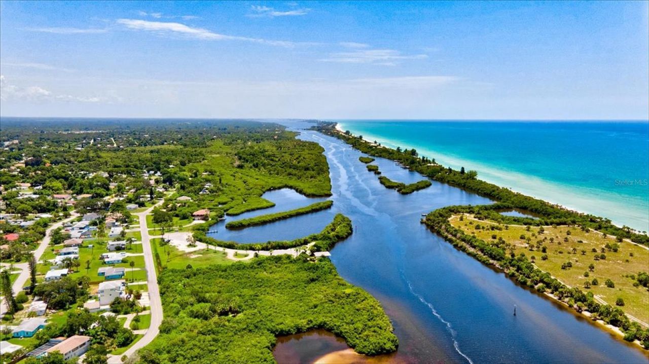 437 Cerromar Lane, Unit 424, Venice, FL 34293 Photo