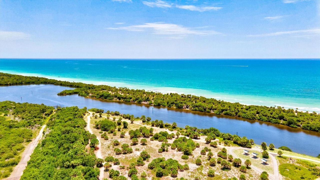 437 Cerromar Lane, Unit 424, Venice, FL 34293 Photo