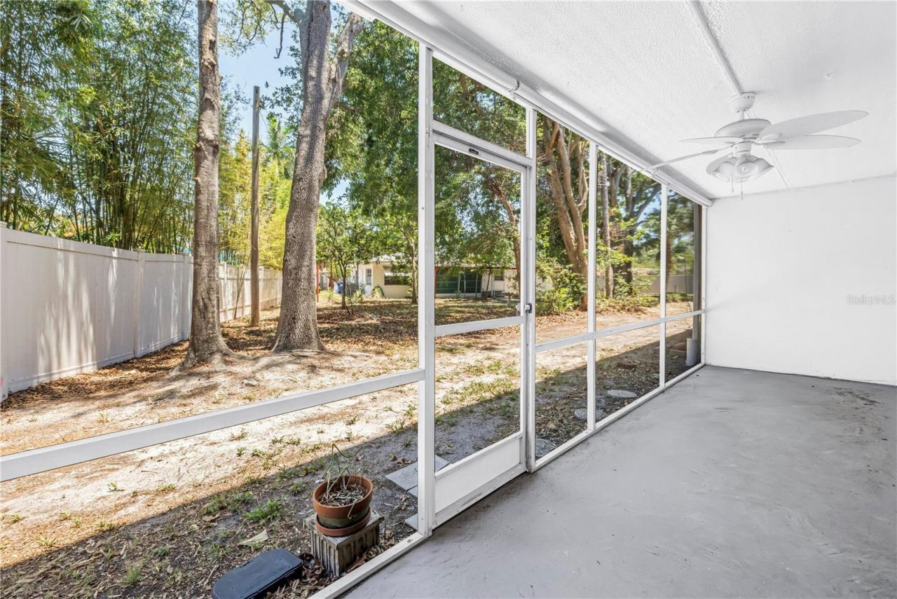 4435 1st Street Ne, Unit 104, Saint Petersburg, FL 33703 Photo