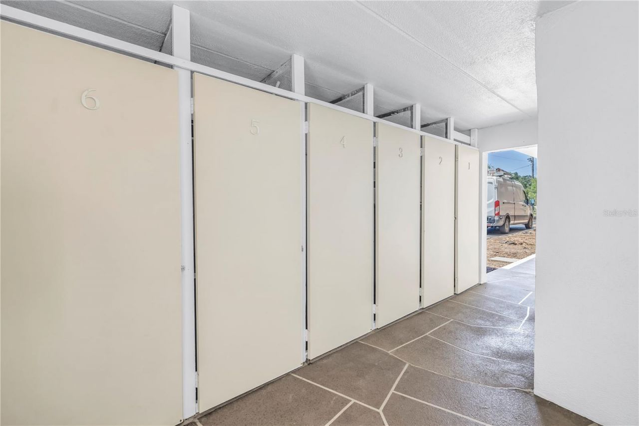 4435 1st Street Ne, Unit 104, Saint Petersburg, FL 33703 Photo