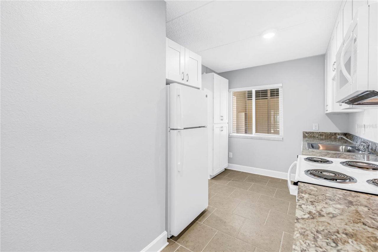 4435 1st Street Ne, Unit 104, Saint Petersburg, FL 33703 Photo