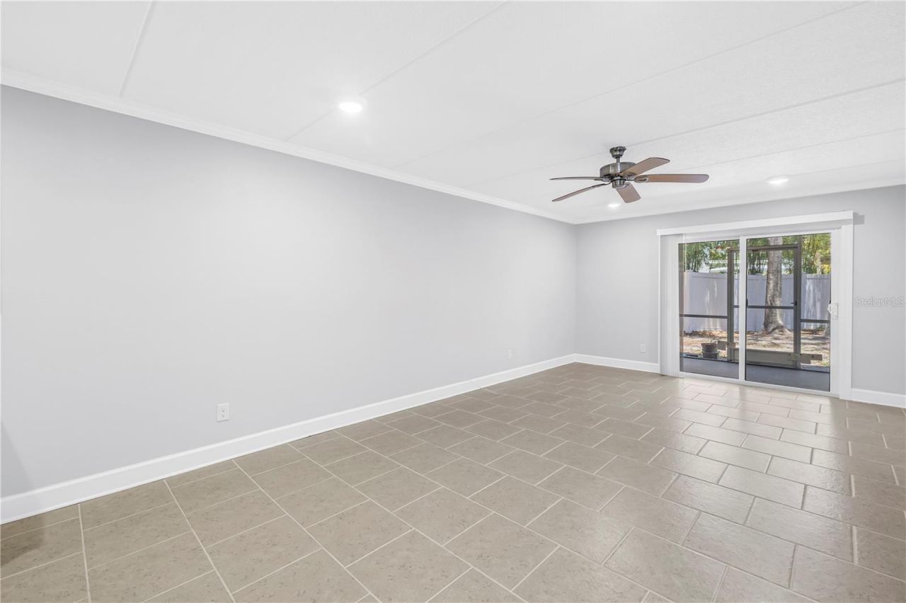 4435 1st Street Ne, Unit 104, Saint Petersburg, FL 33703 Photo